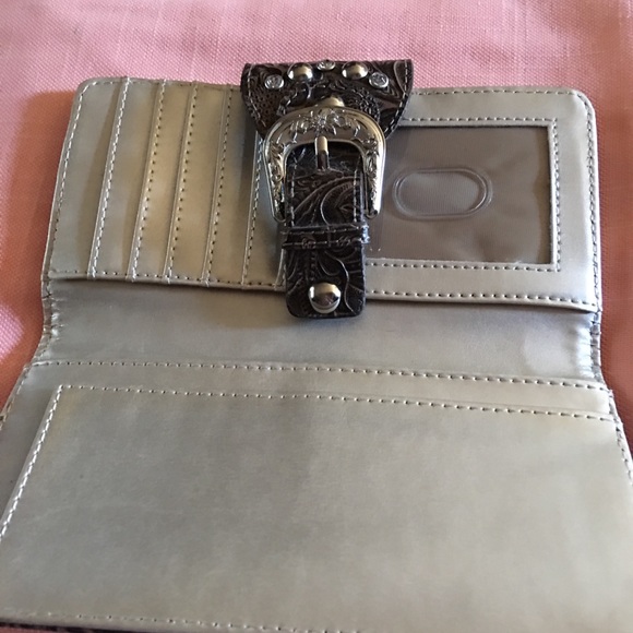 Wallet - Picture 2 of 3